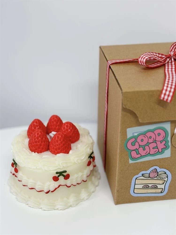 Strawberry Cake Scented Candle - Image 4